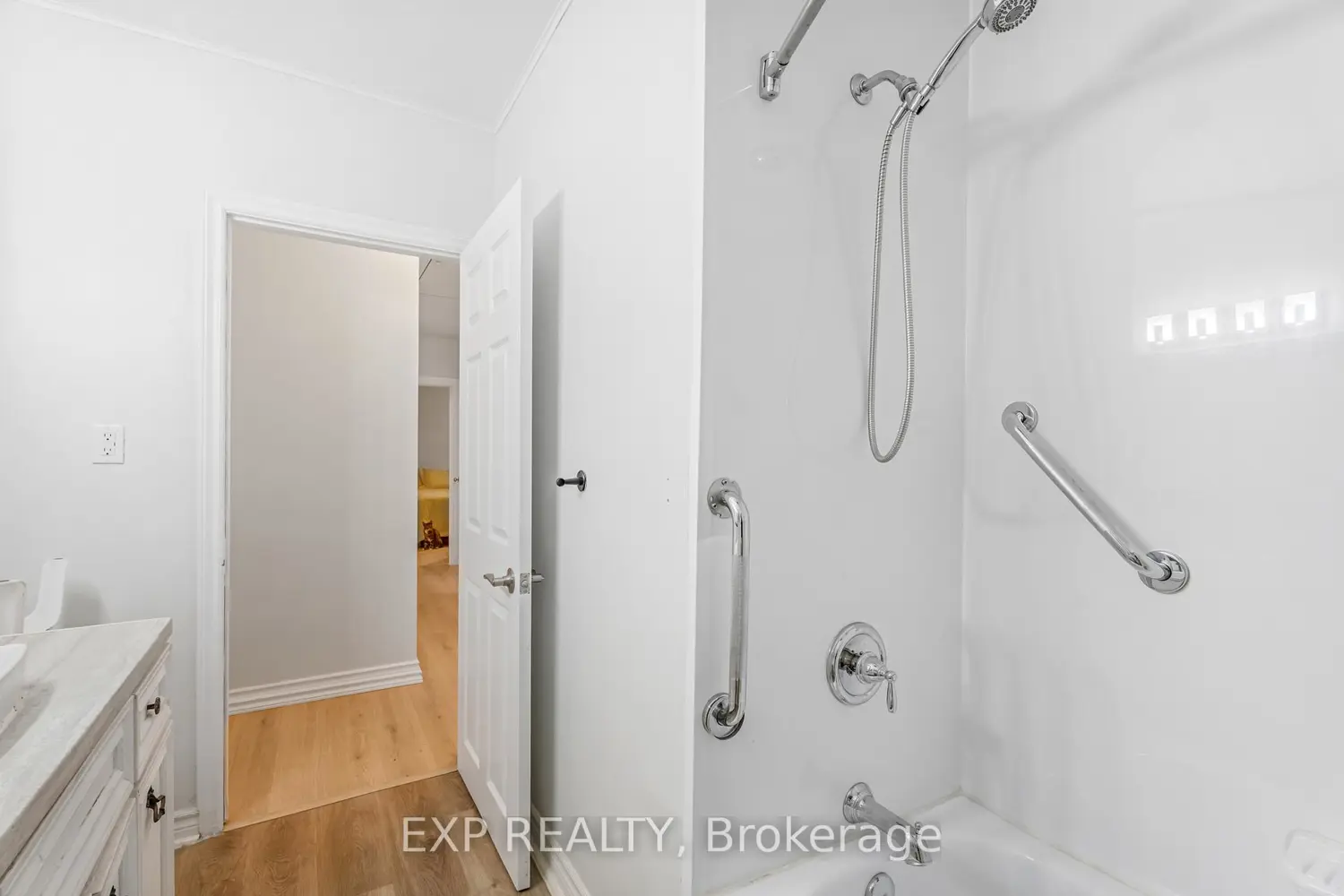 Additional image 8 of 1986 Stanley Av Avenue