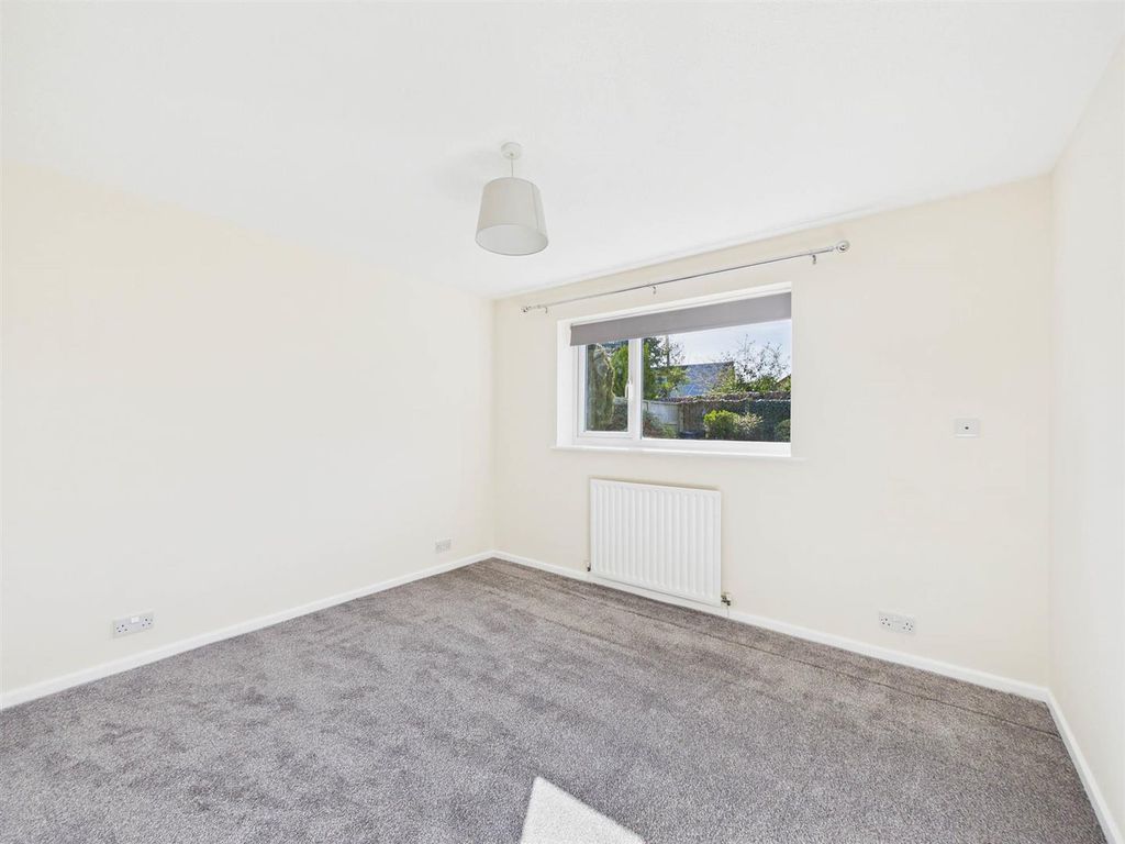 Additional image 10 of 3 bed detached bungalow to rentHillview Gardens, Ryall, Upton-Upon-Severn, Worcester WR8