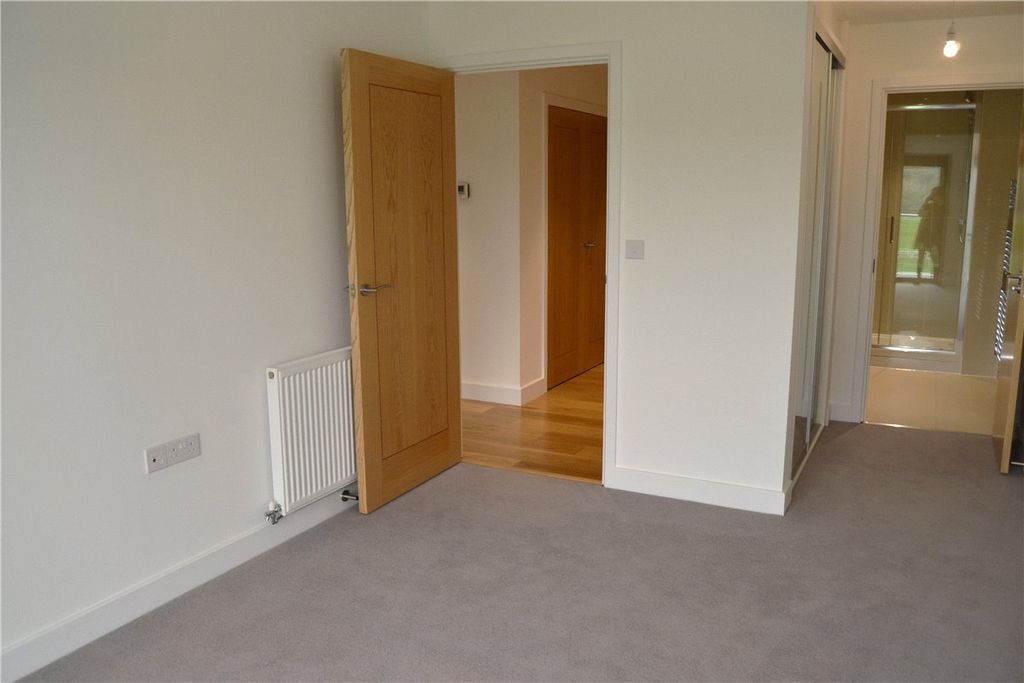 Additional image 9 of 2 bed flat to rentKingman Way, Newbury, Berkshire RG14