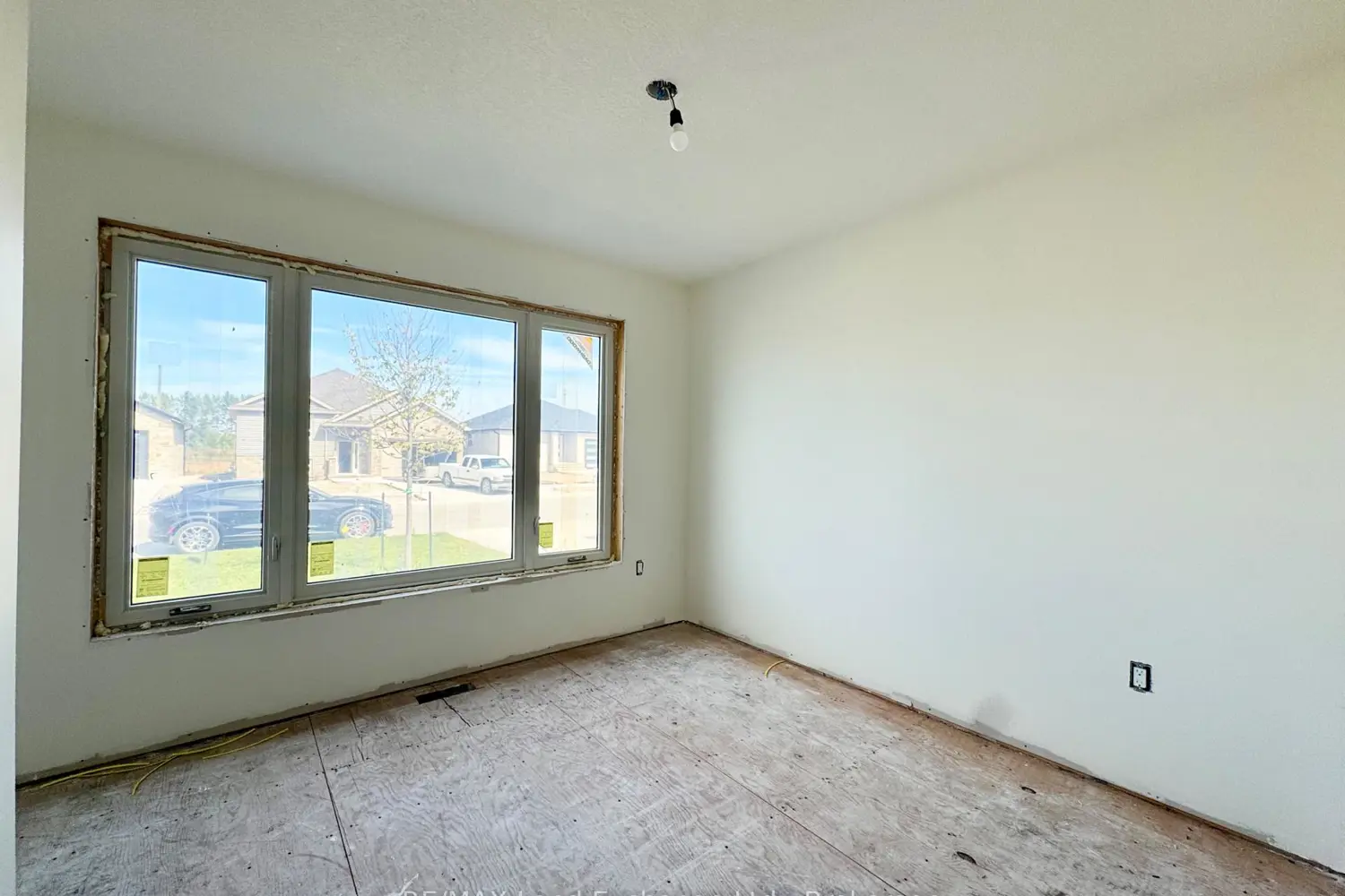 448 Burnside Street photo 5