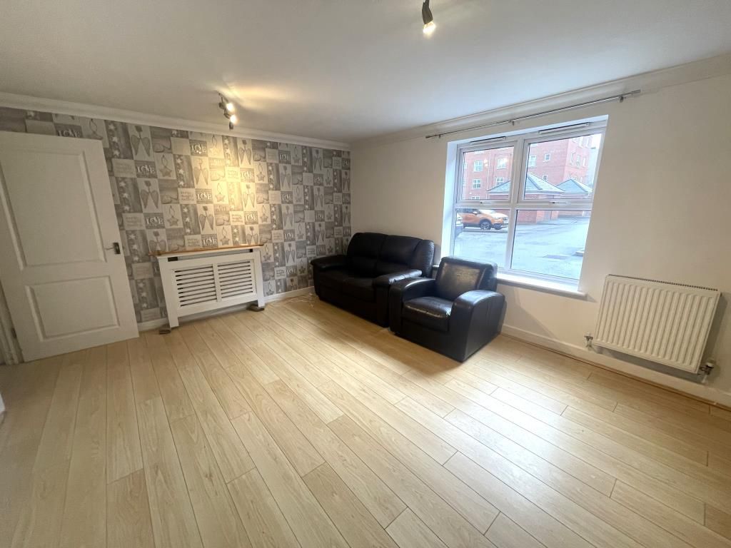 Additional image 4 of 2 bed flat to rentNewbury, Berkshire RG14