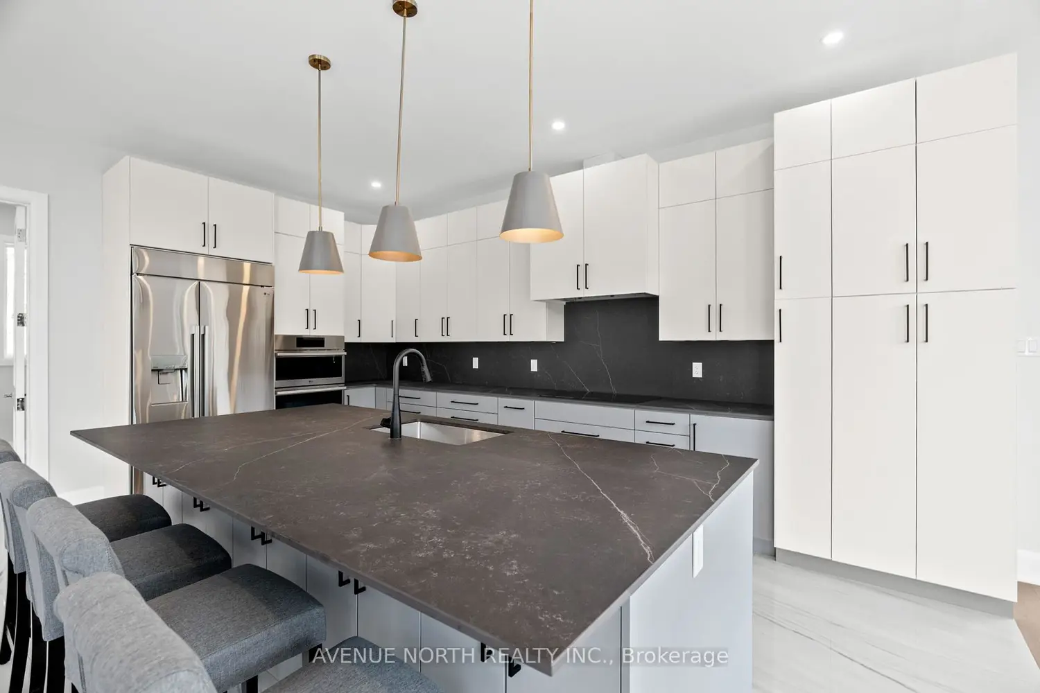 135 Cherry Hill Drive photo 4