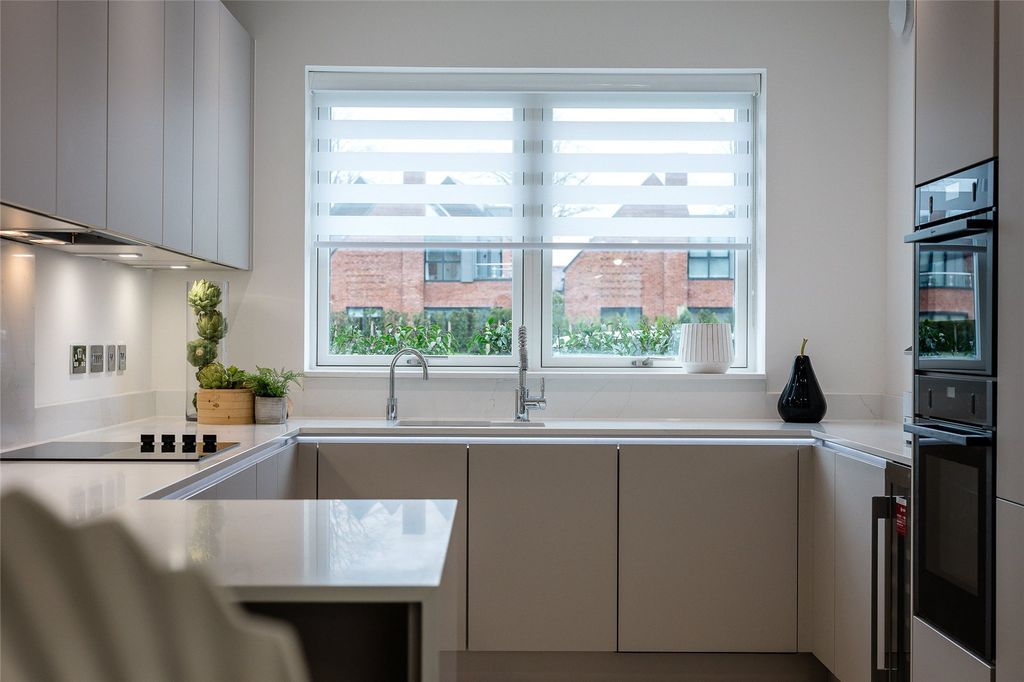 Additional image 5 of 4 bed mews to rentHeadmaster Way, Macclesfield, Cheshire SK10