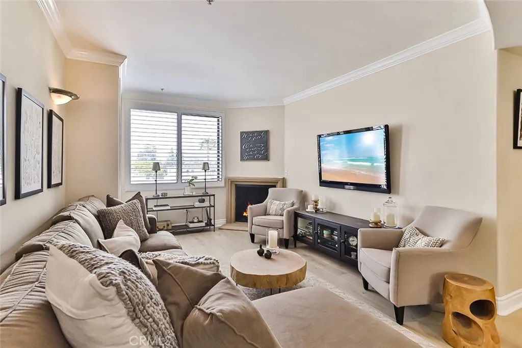 Additional image 66 of 4724 Kester Avenue Unit 404, Sherman Oaks, CA 91403