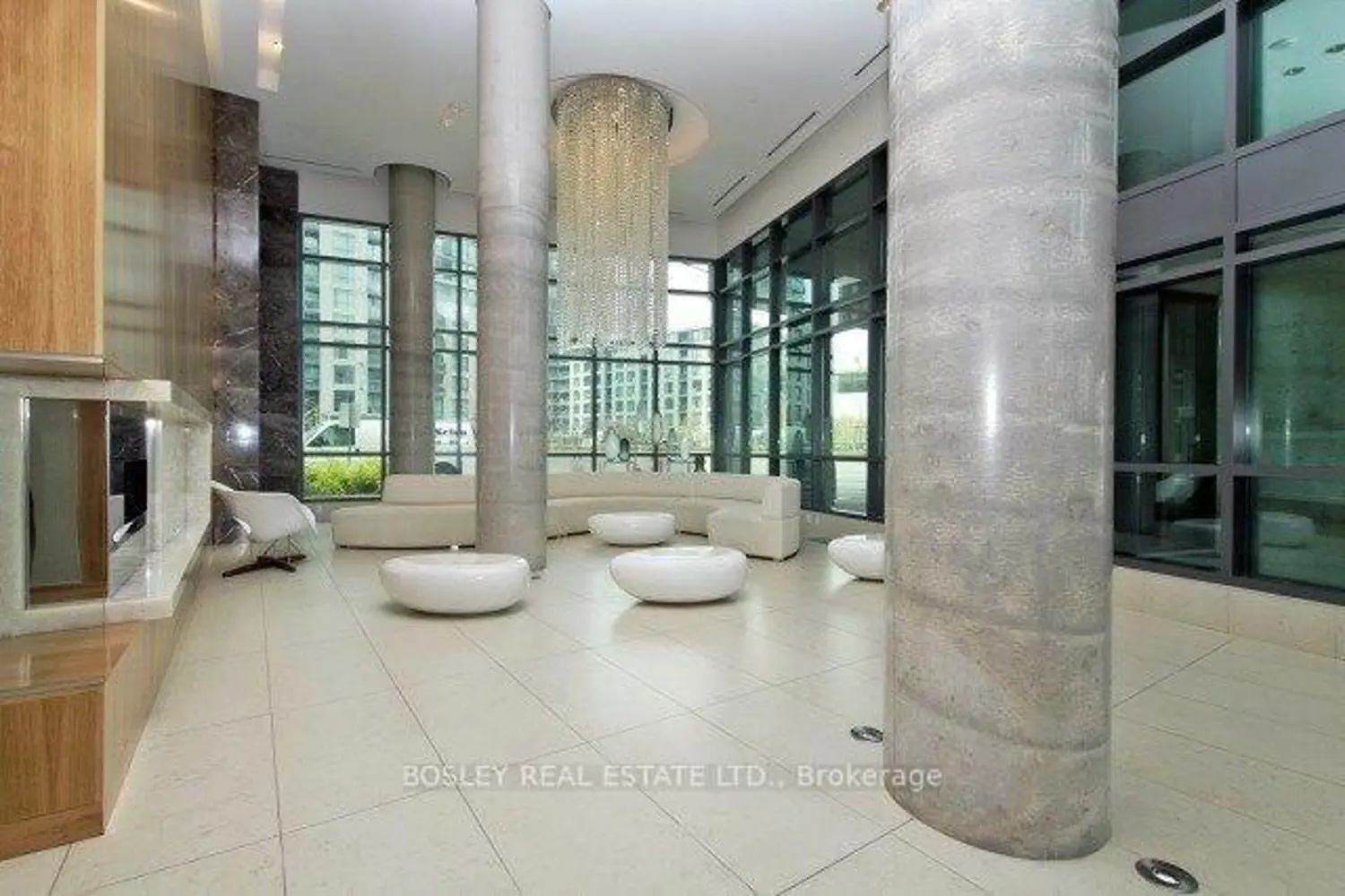 Additional image 18 of 209 Fort York Boulevard 468