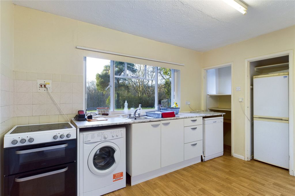 Additional image 3 of 3 bed bungalow to rentCoxs Lane, Upper Bucklebury, Reading, Berkshire RG7