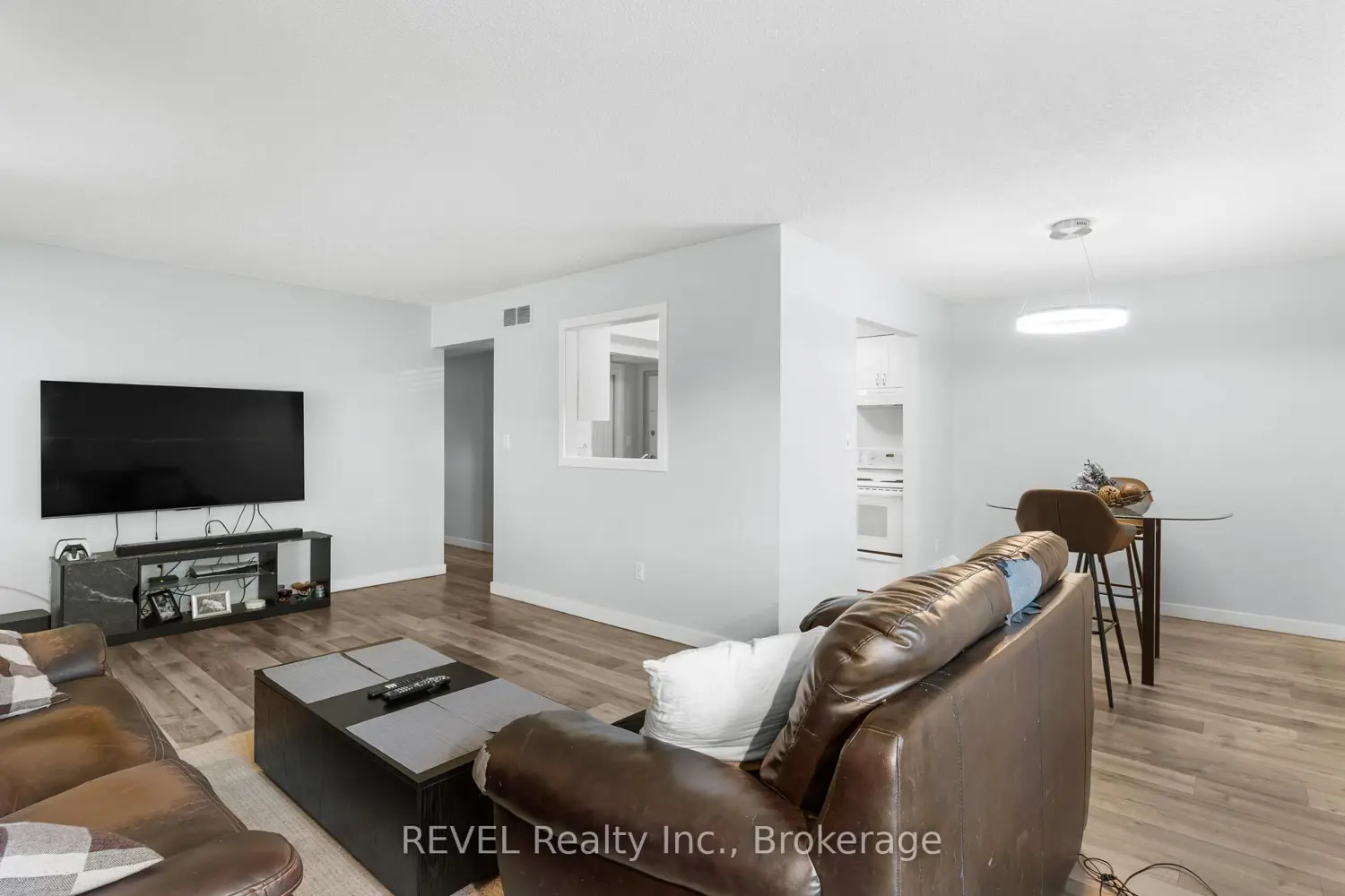 Additional image 13 of 5222 Portage Road 305