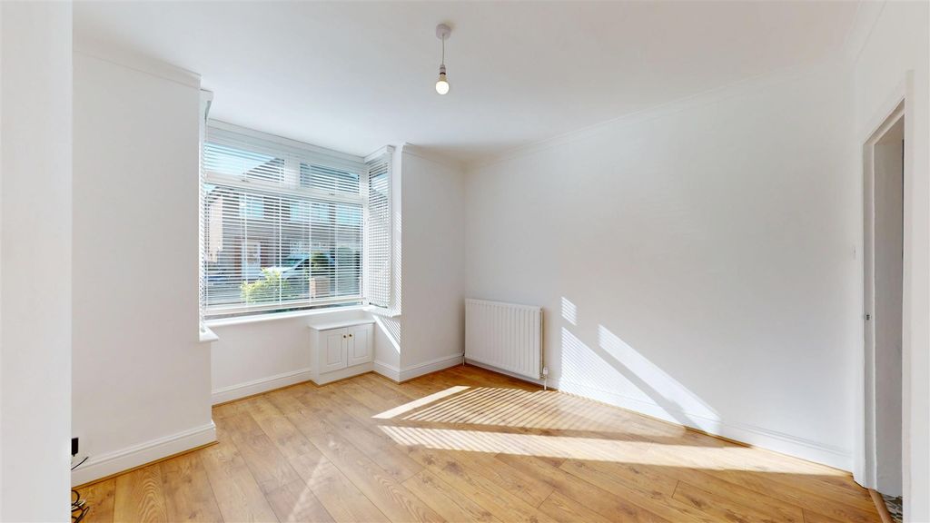 Additional image 2 of 3 bed semi-detached house to rentDoughty Street, Stamford PE9