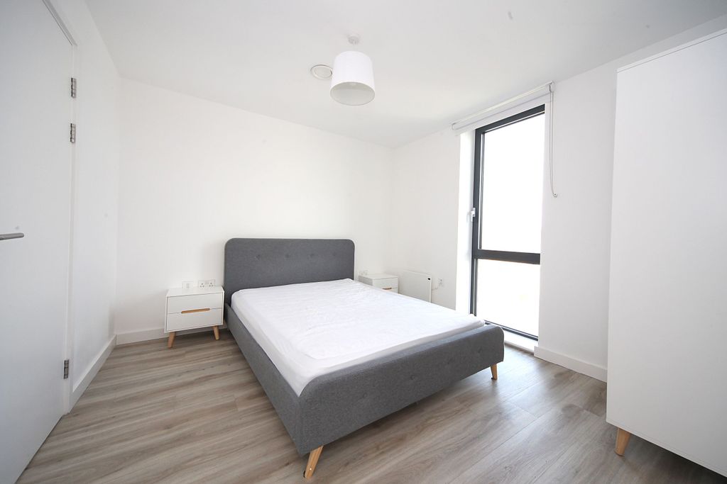 Additional image 2 of 2 bed flat to rentViva Court, Kimpton Road, Luton LU2