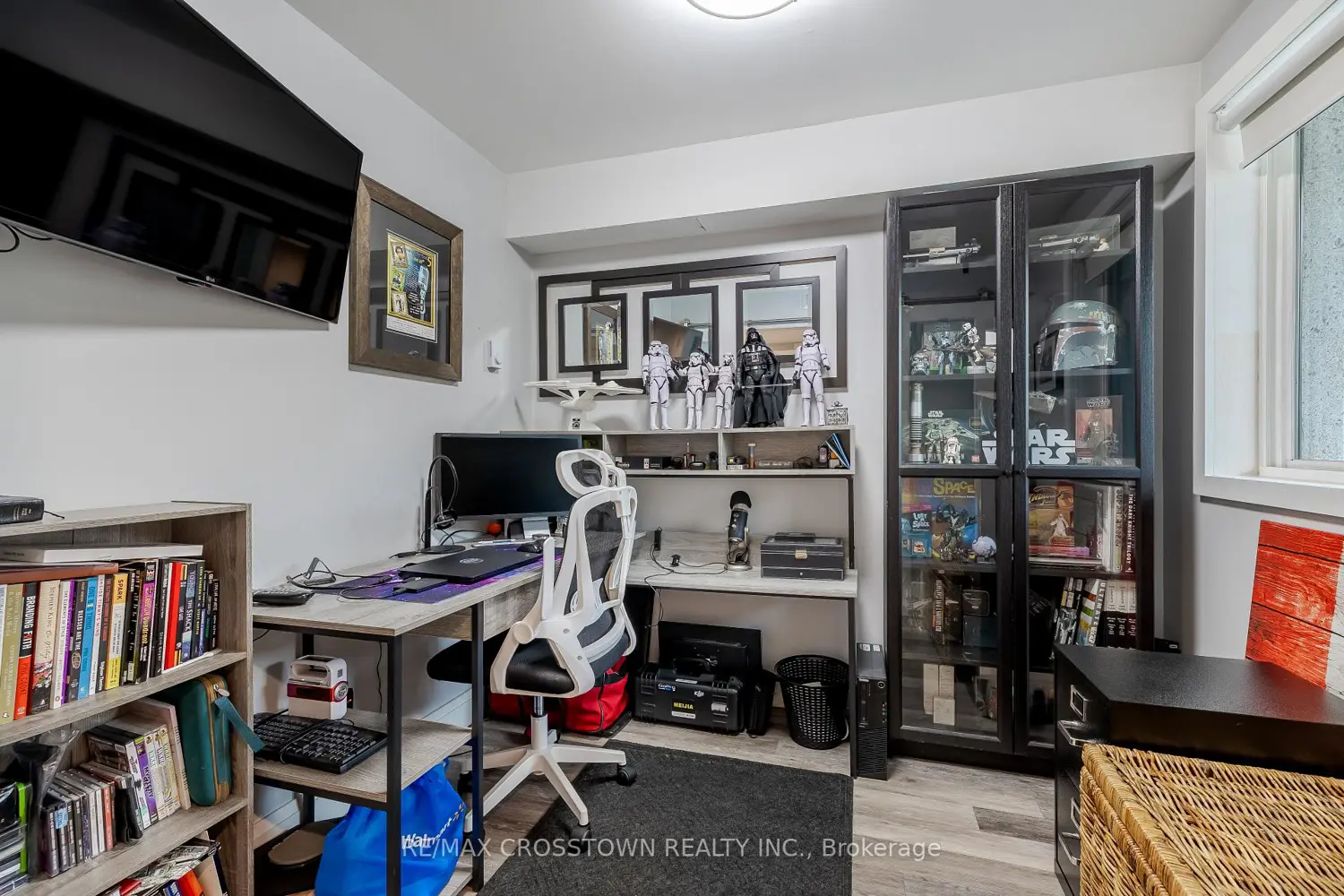 Additional image 5 of 80 Horseshoe Boulevard 302