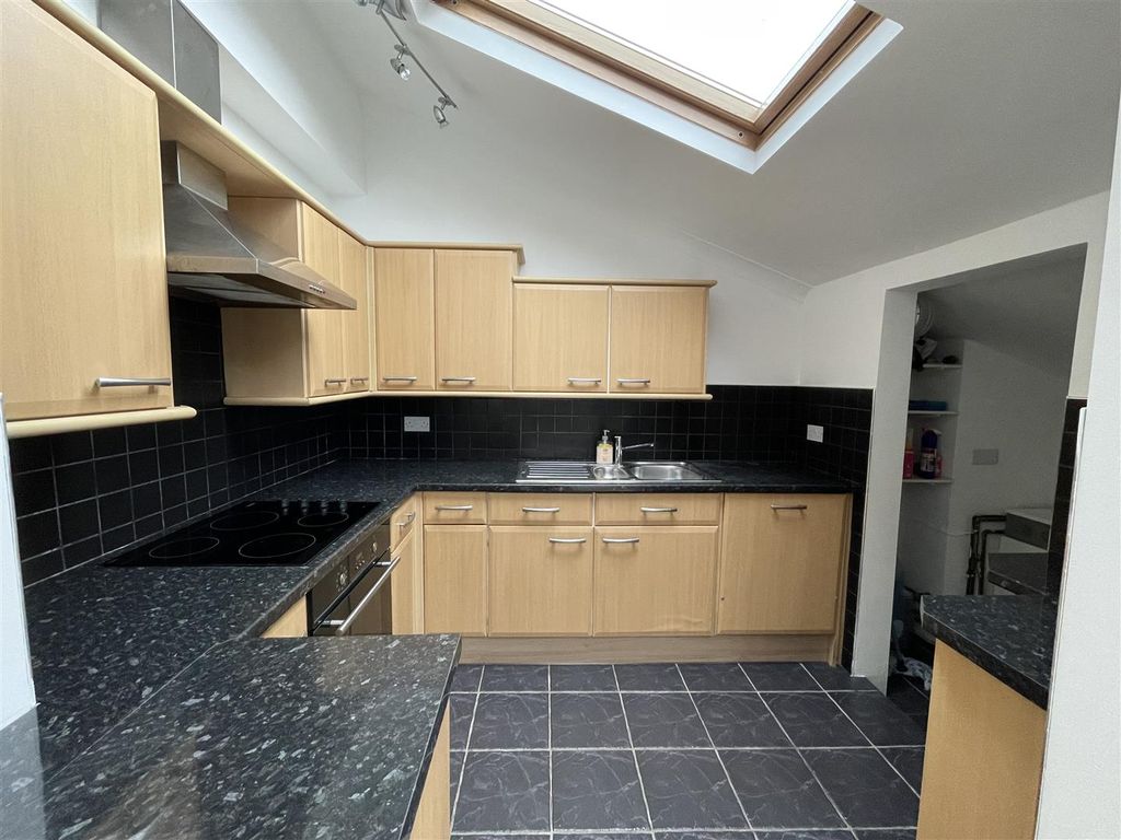 Additional image 10 of 3 bed semi-detached house to rentBethania Road, Upper Tumble, Llanelli SA14