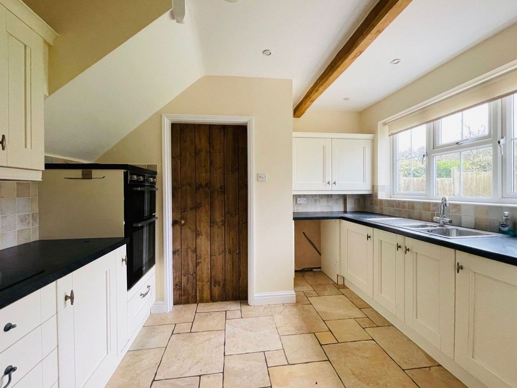 Additional image 6 of 3 bed semi-detached house to rentRothwell Road, Malvern WR14