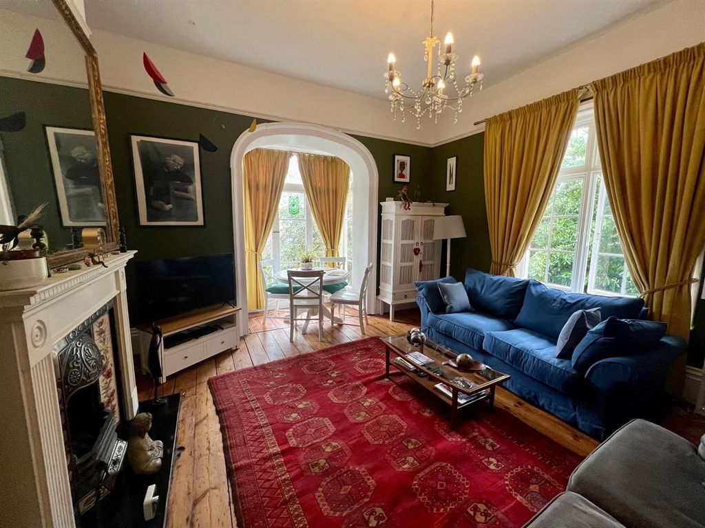 Additional image 2 of 2 bed flat to rent12 Abbey Road, Malvern WR14