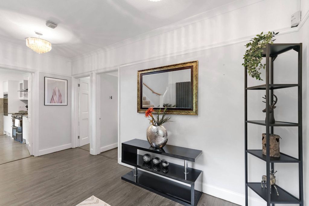 Additional image 40 of 5 bed detached house to rentMarlow Hill, High Wycombe HP11