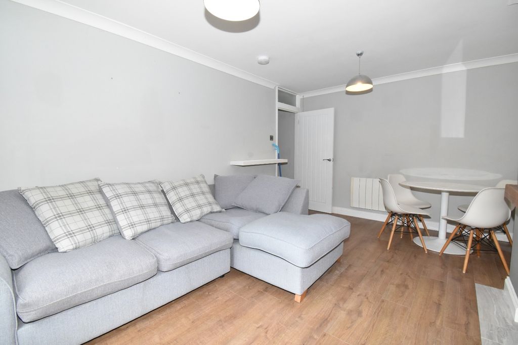 Additional image 3 of 3 bed detached house to rentTrewarton Road, Penryn TR10