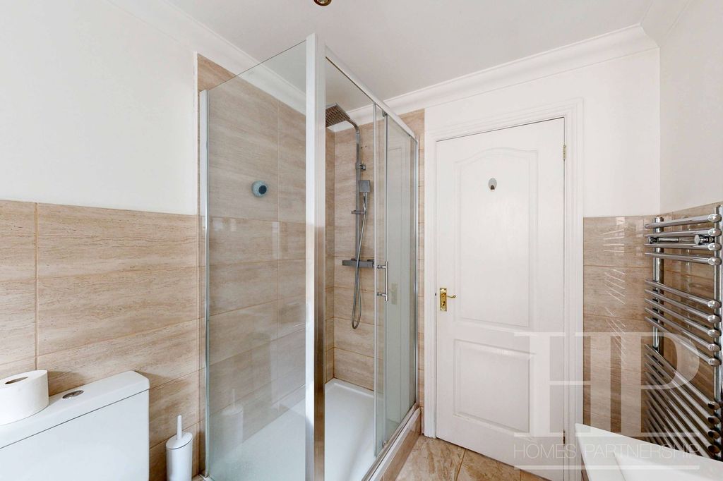 Additional image 13 of 4 bed detached house to rentHatchlands, Horsham RH12