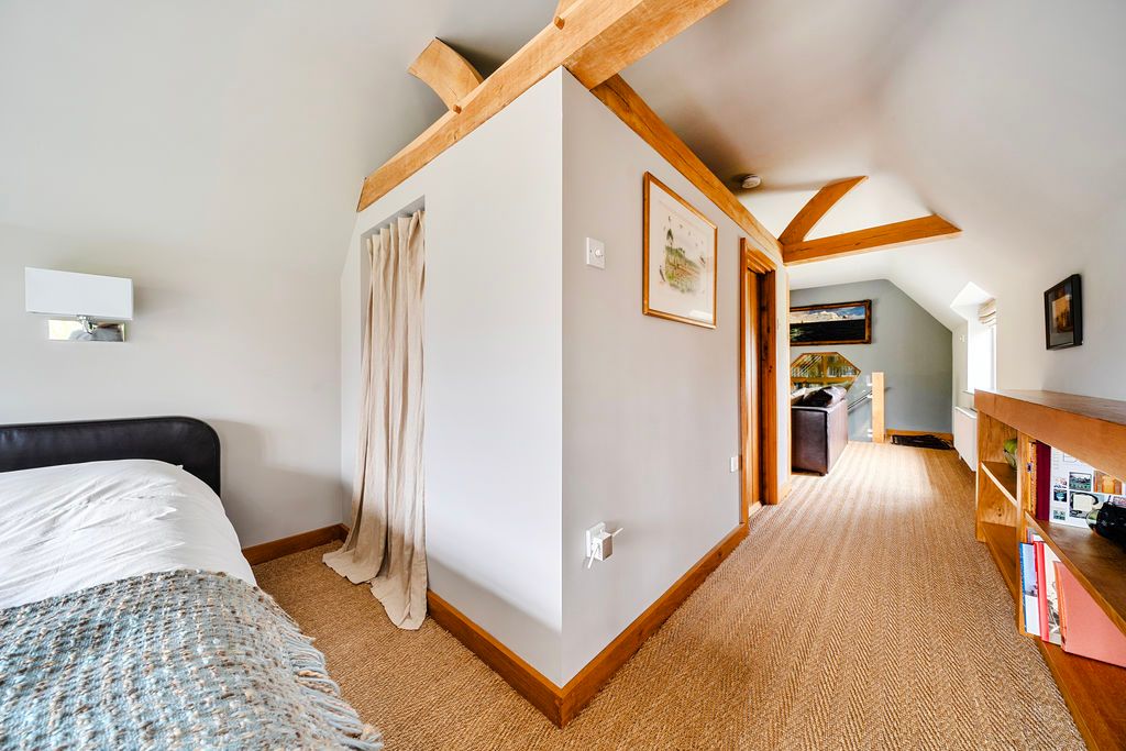 Additional image 14 of 1 bed detached house to rentPickhurst Road, Godalming GU8