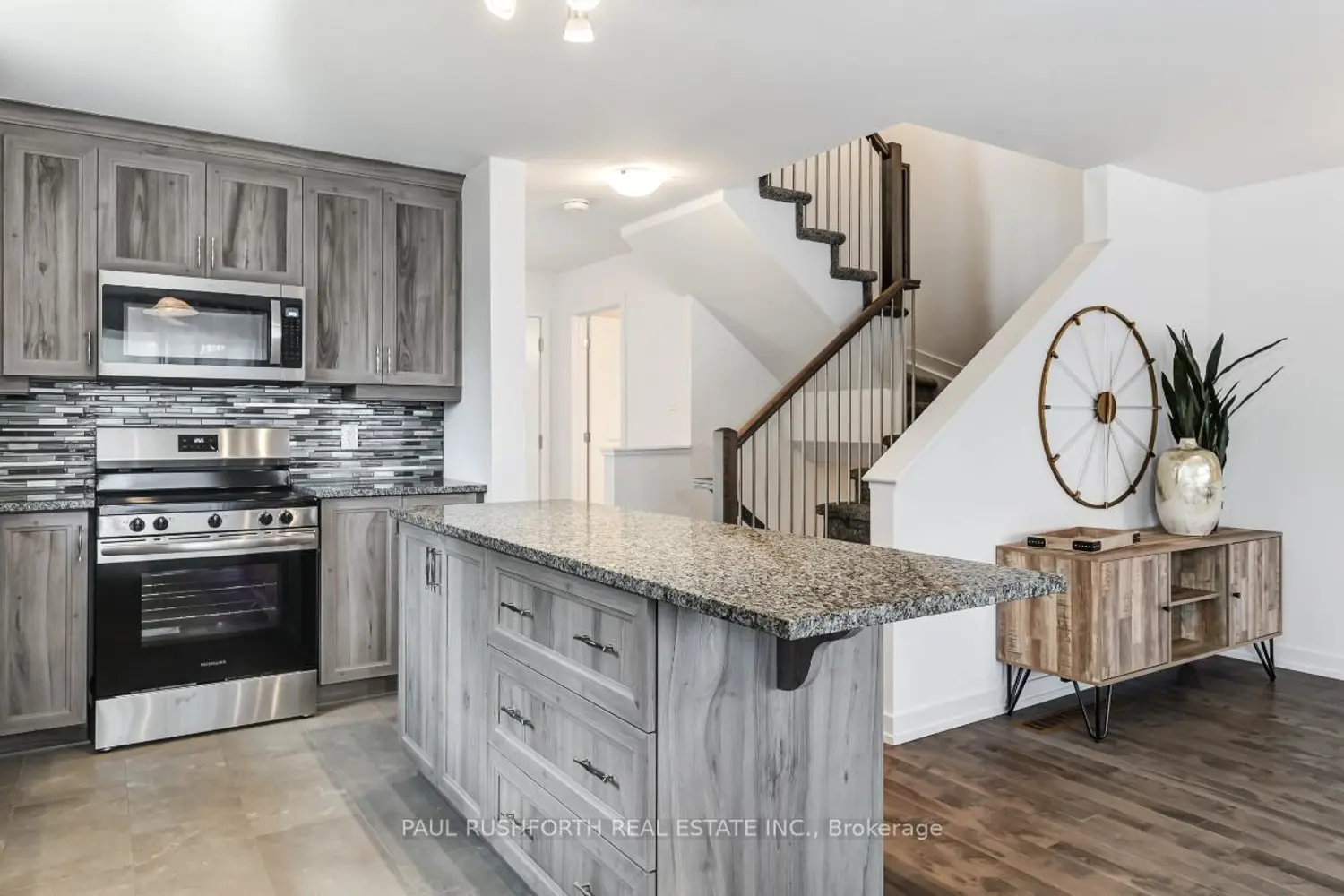 Additional image 11 of 457 Laurette Street