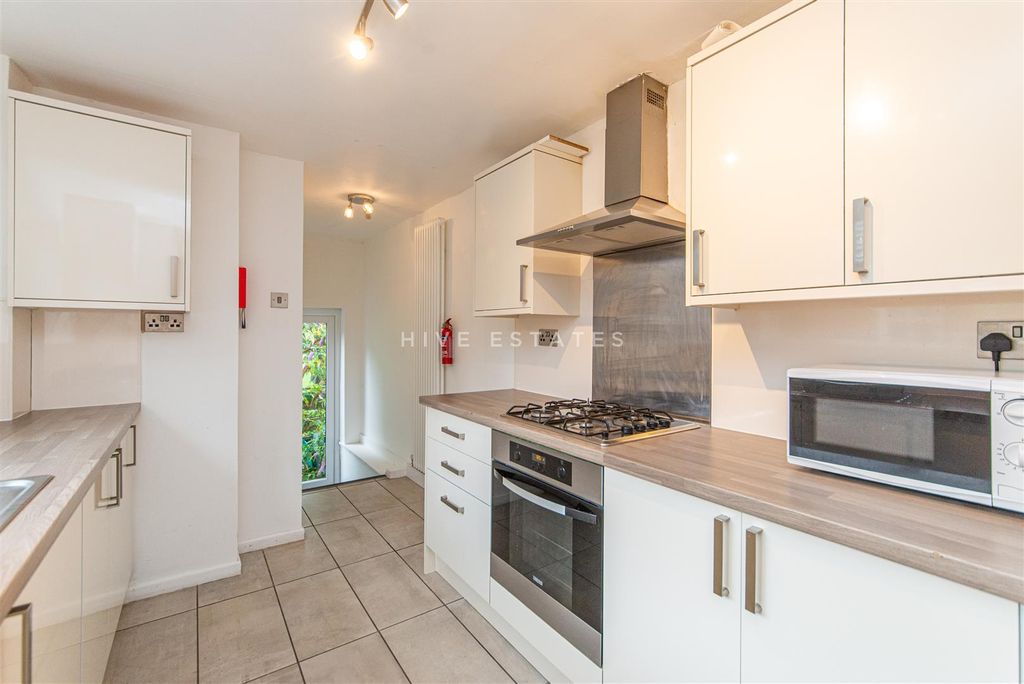 6 bed shared accommodation to rentGreystoke Avenue, Sandyford, Newcastle Upon Tyne NE2 photo 3