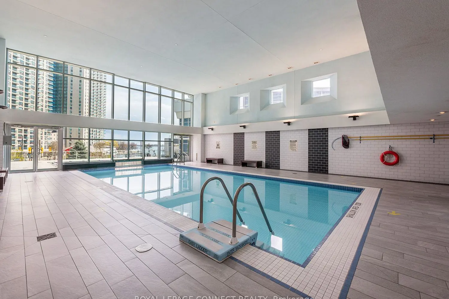 Additional image 18 of 208 Queens Quay 1504