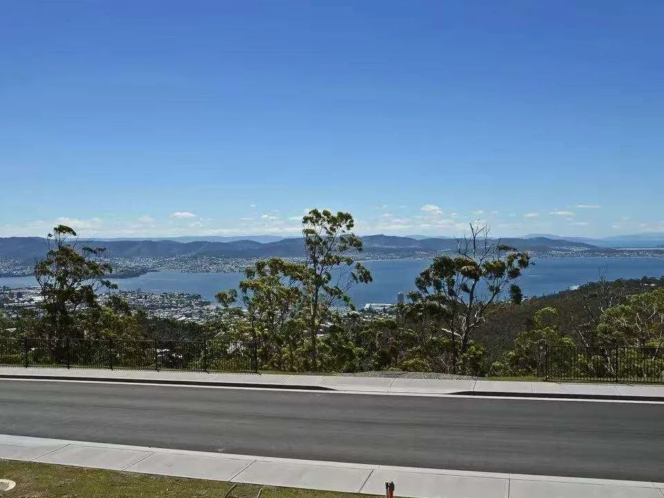 33 Hillcrest Road, Tolmans Hill TAS 7007