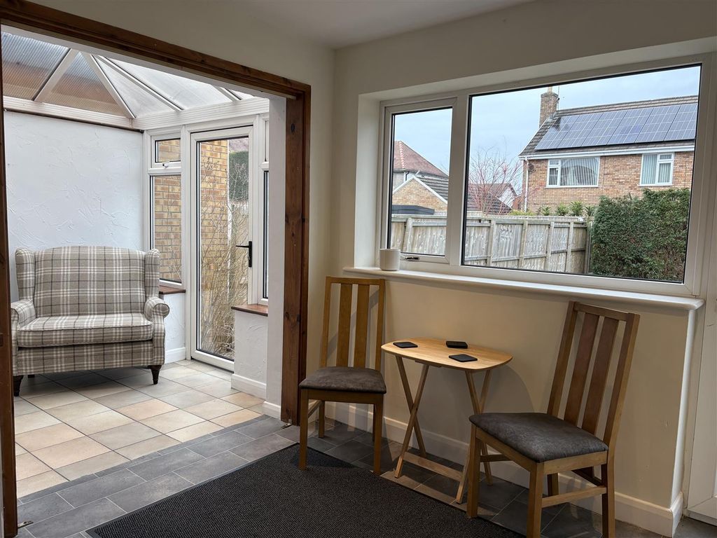 Additional image 5 of 4 bed semi-detached house to rentHafod Park, Mold CH7