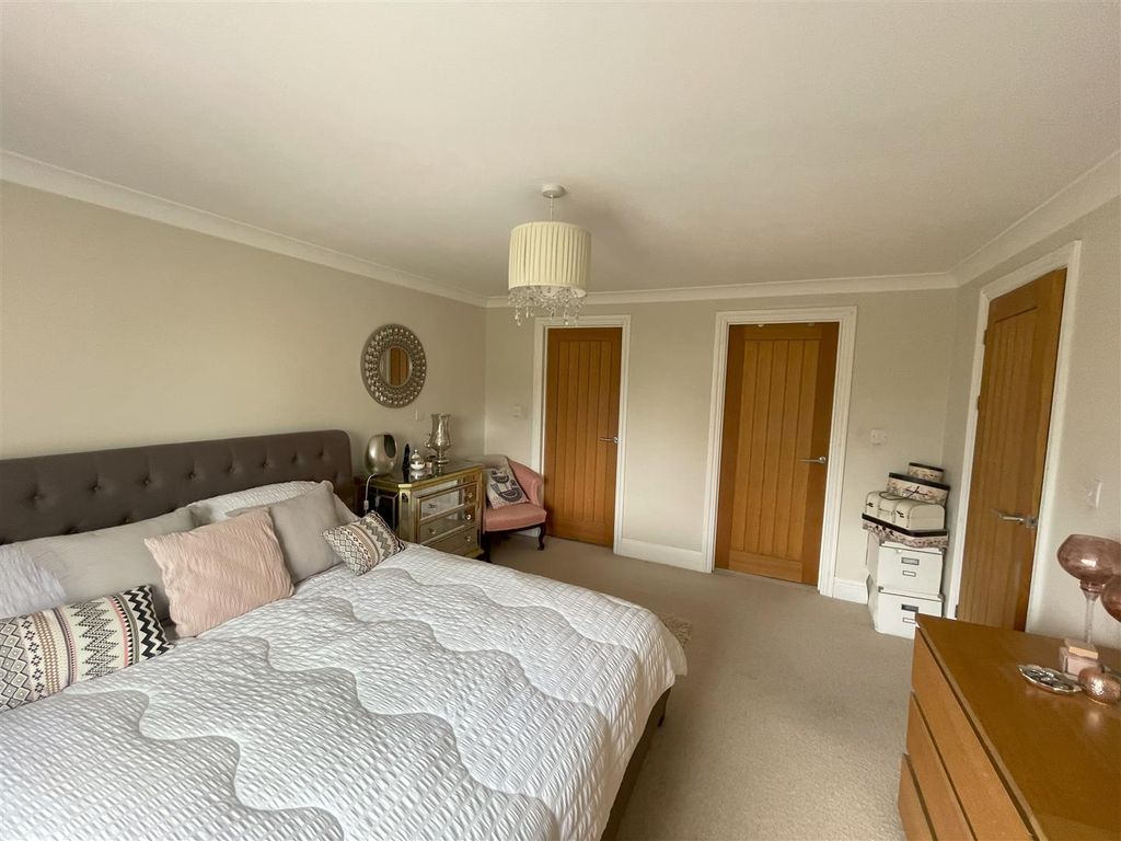 Additional image 19 of 3 bed end terrace house to rentHeol Y Banc, Bancffosfelen, Llanelli SA15