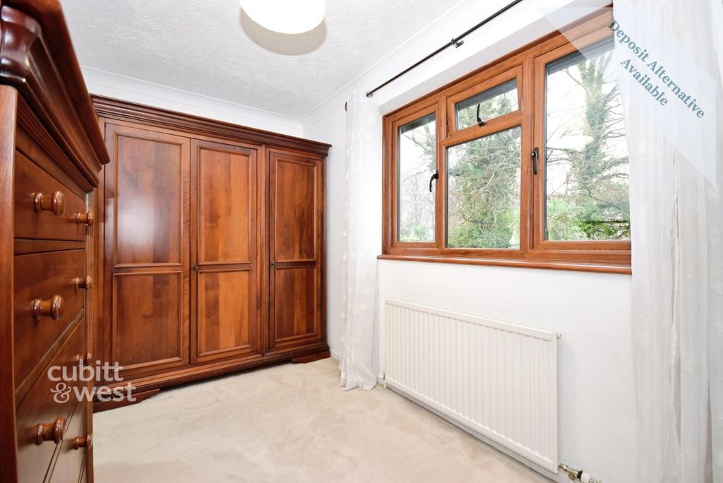 Additional image 15 of 6 bed detached house to rentCrawley Lane, Crawley RH10