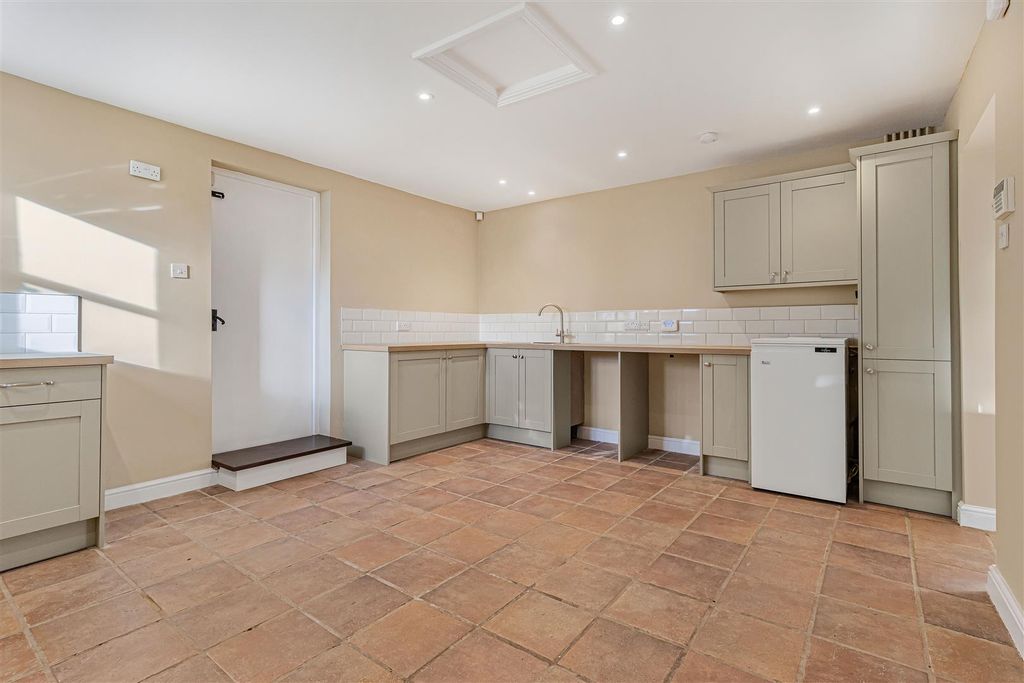Additional image 7 of 4 bed property to rentChurch Hill, Lidgate, Newmarket CB8