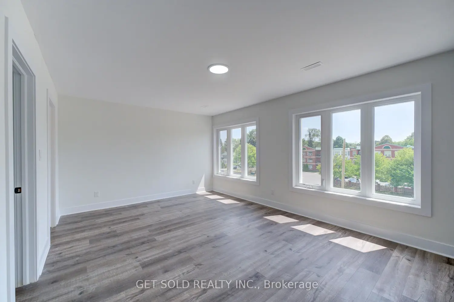 Additional image 9 of 6701 Thorold Stone Road 10