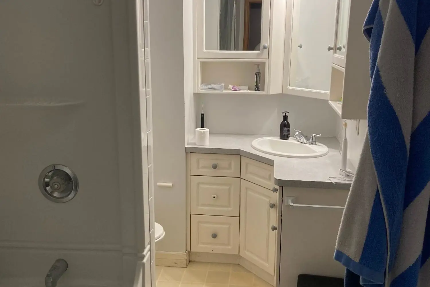 Additional image 7 of 76 Elgin Crescent