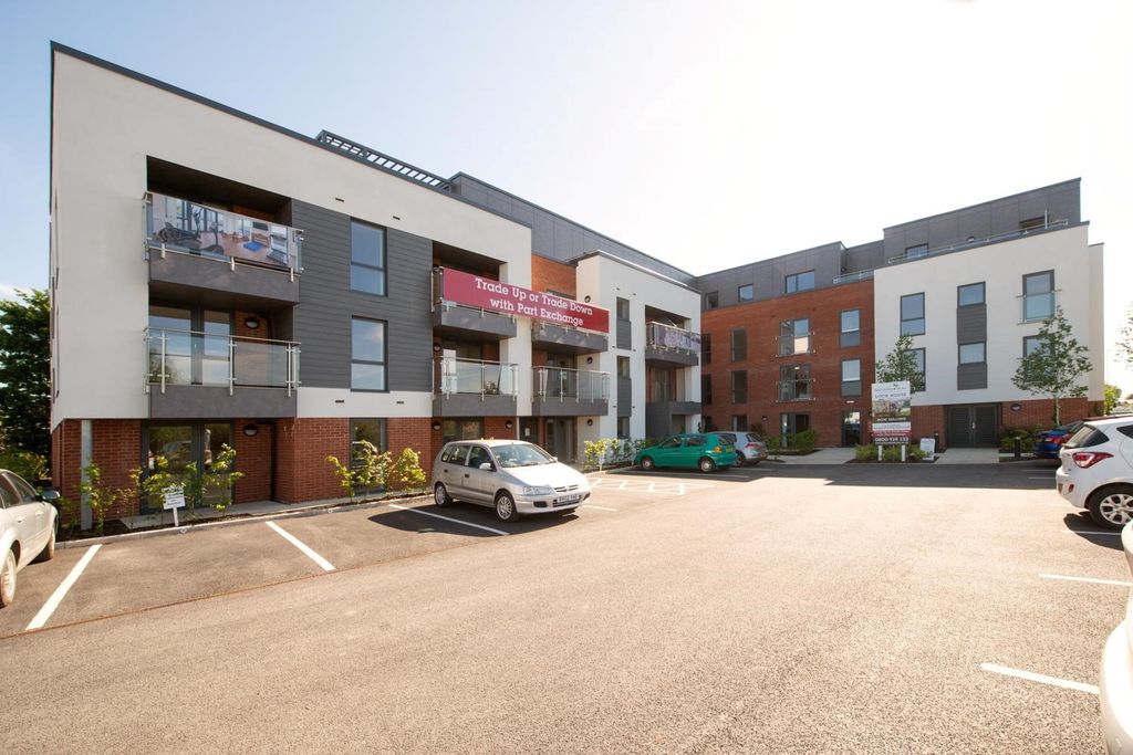 Additional image 7 of 2 bed flat to rentKeeper Close, Taunton TA1