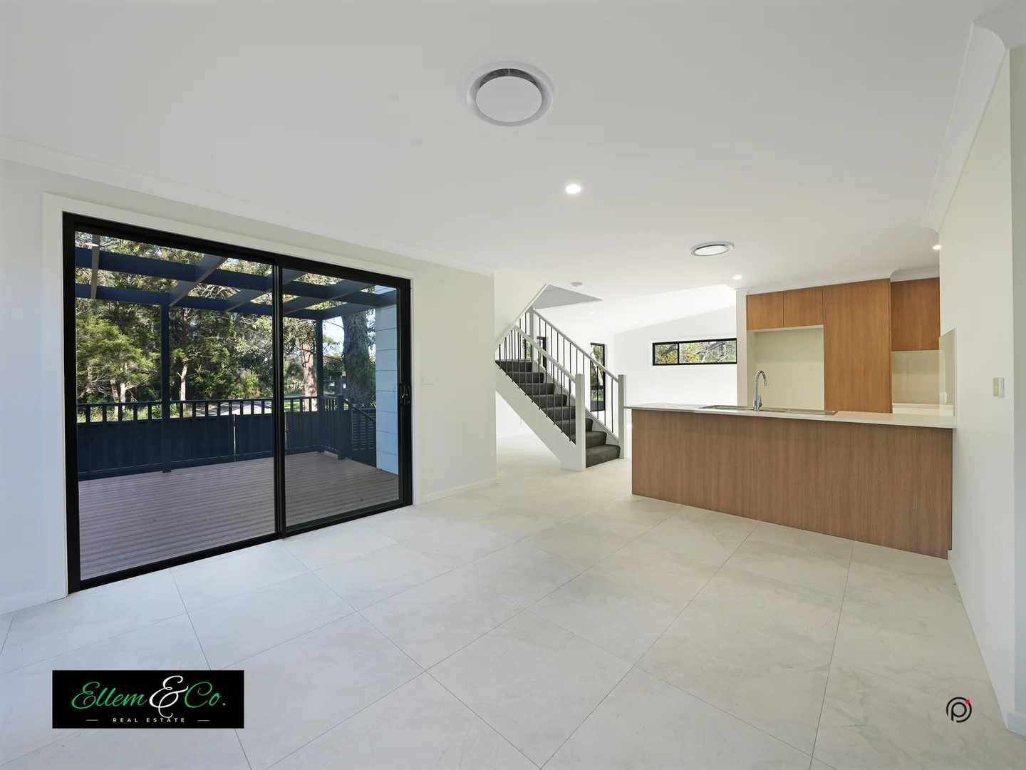 Additional image 9 of 1,2,3/1D Leamington Road, Oak Flats NSW 2529