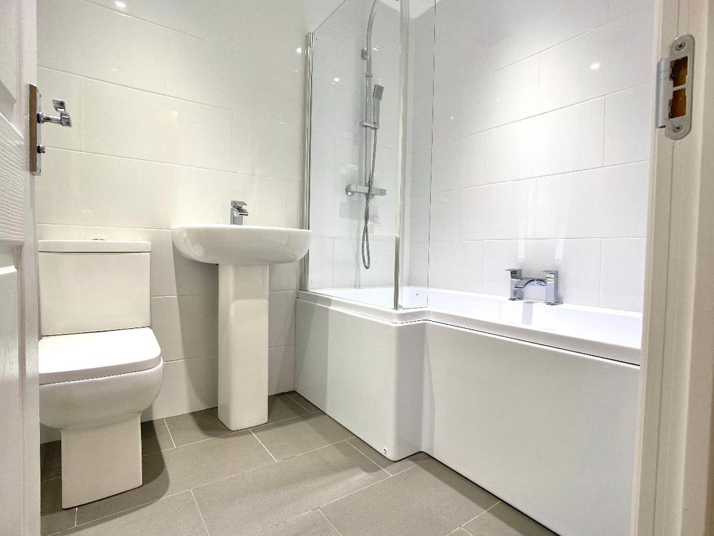 Additional image 11 of 6 bed semi-detached house to rentStudents, Galingale View, Keele, Newcastle Under Lyme ST5