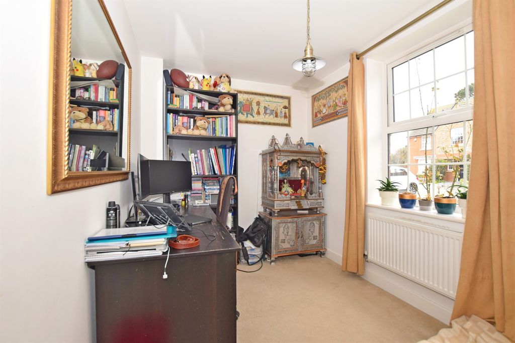 Additional image 8 of 5 bed detached house to rent7 Wellers Close, Felpham, Bognor Regis, West Sussex PO22