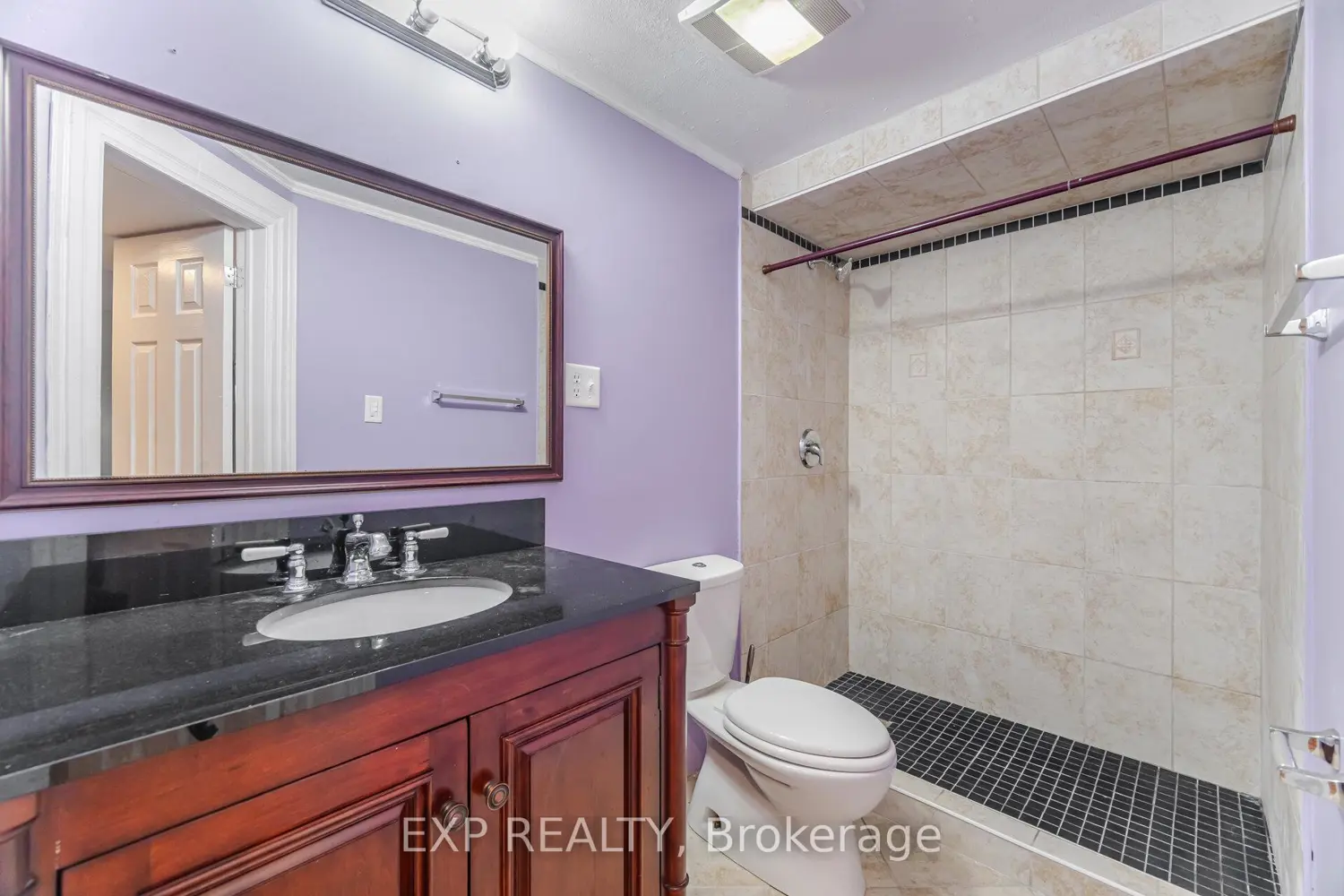 Additional image 17 of 32 Arco Circle