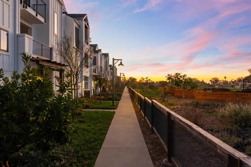 Additional image 80 of 1044 Palmaria Court, Encinitas, CA 92024