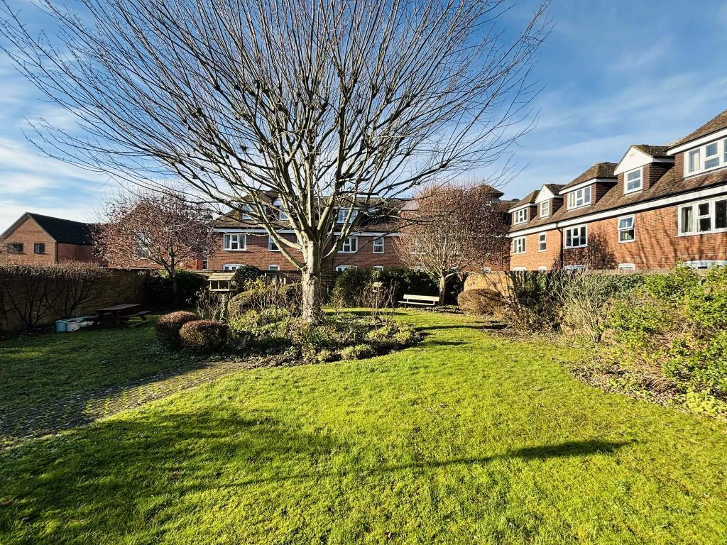 Additional image 10 of 2 bed flat to rentBecket House, Oddfellows Road, Newbury RG14
