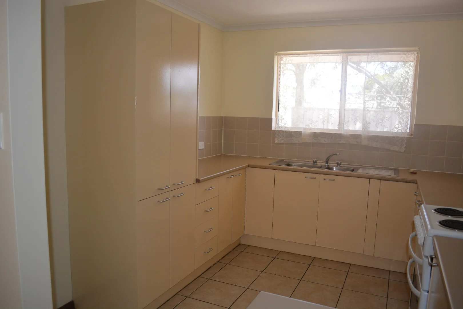 Additional image 5 of Unit 9/6 Phibbs Court, Roxby Downs SA 5725