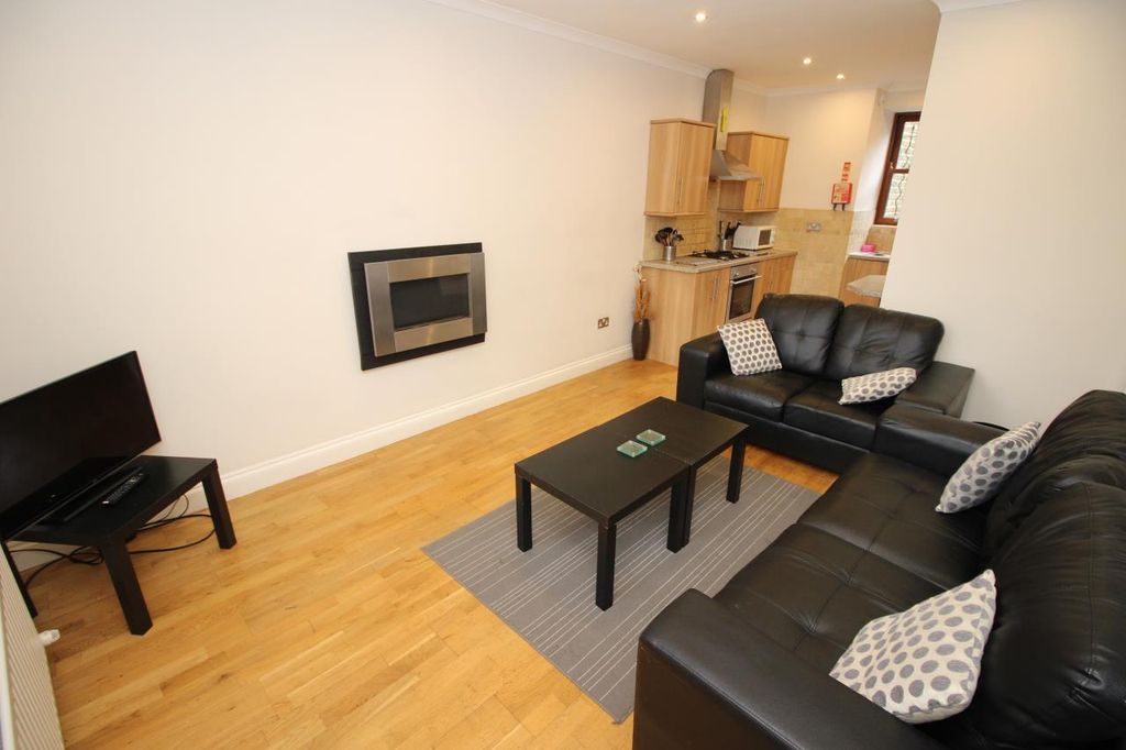 Additional image 15 of 5 bed terraced house to rentSwinburn Place, Newcastle Upon Tyne, Tyne And Wear NE4