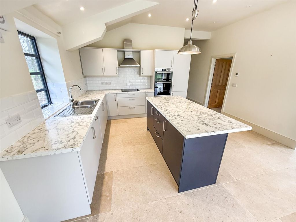 Additional image 4 of 5 bed detached bungalow to rentWhittington, Oswestry SY11