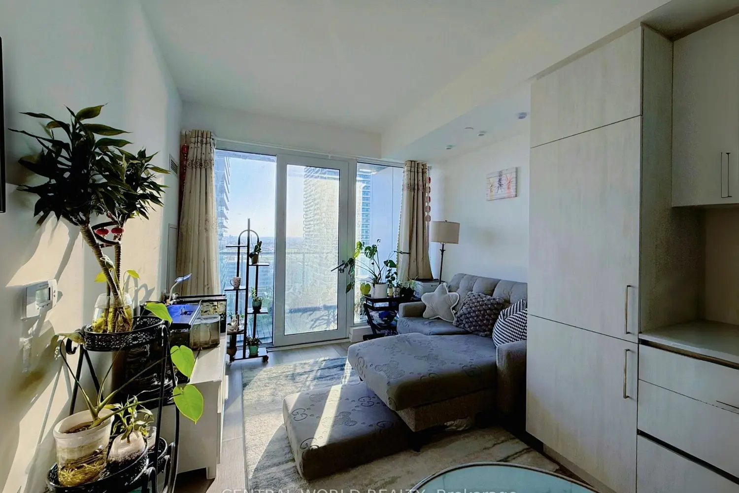 Additional image 3 of 7890 Jane Street 1503