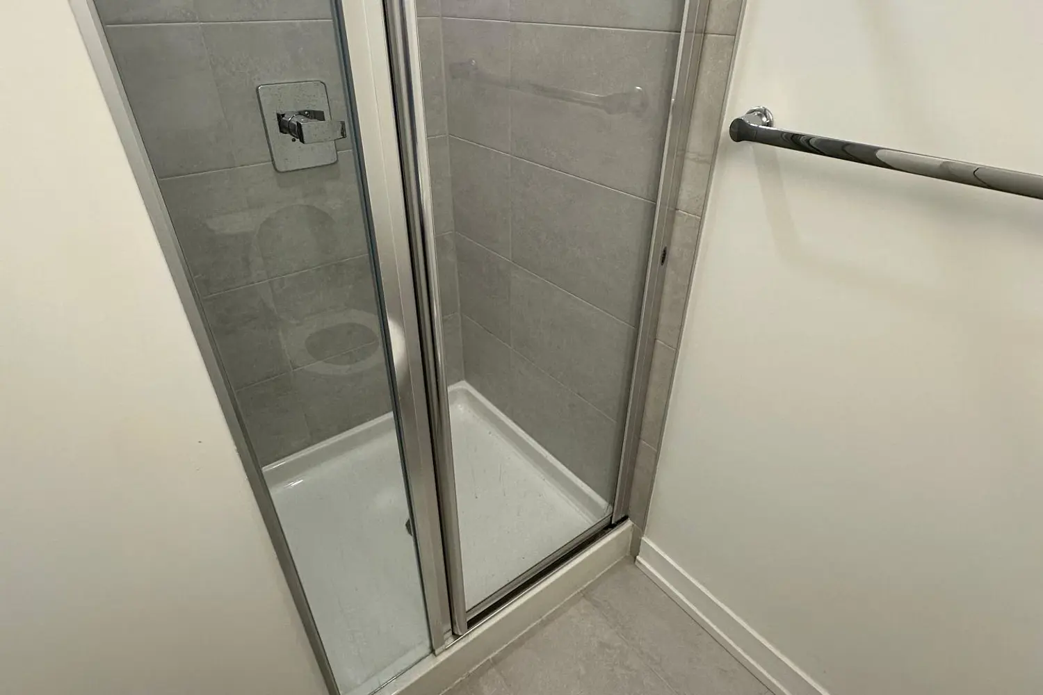 Additional image 6 of 861 Sheppard Avenue 15