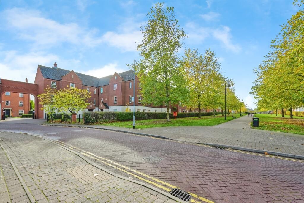 Additional image 2 of 3 bed flat to rentDeykin Road, Lichfield WS13