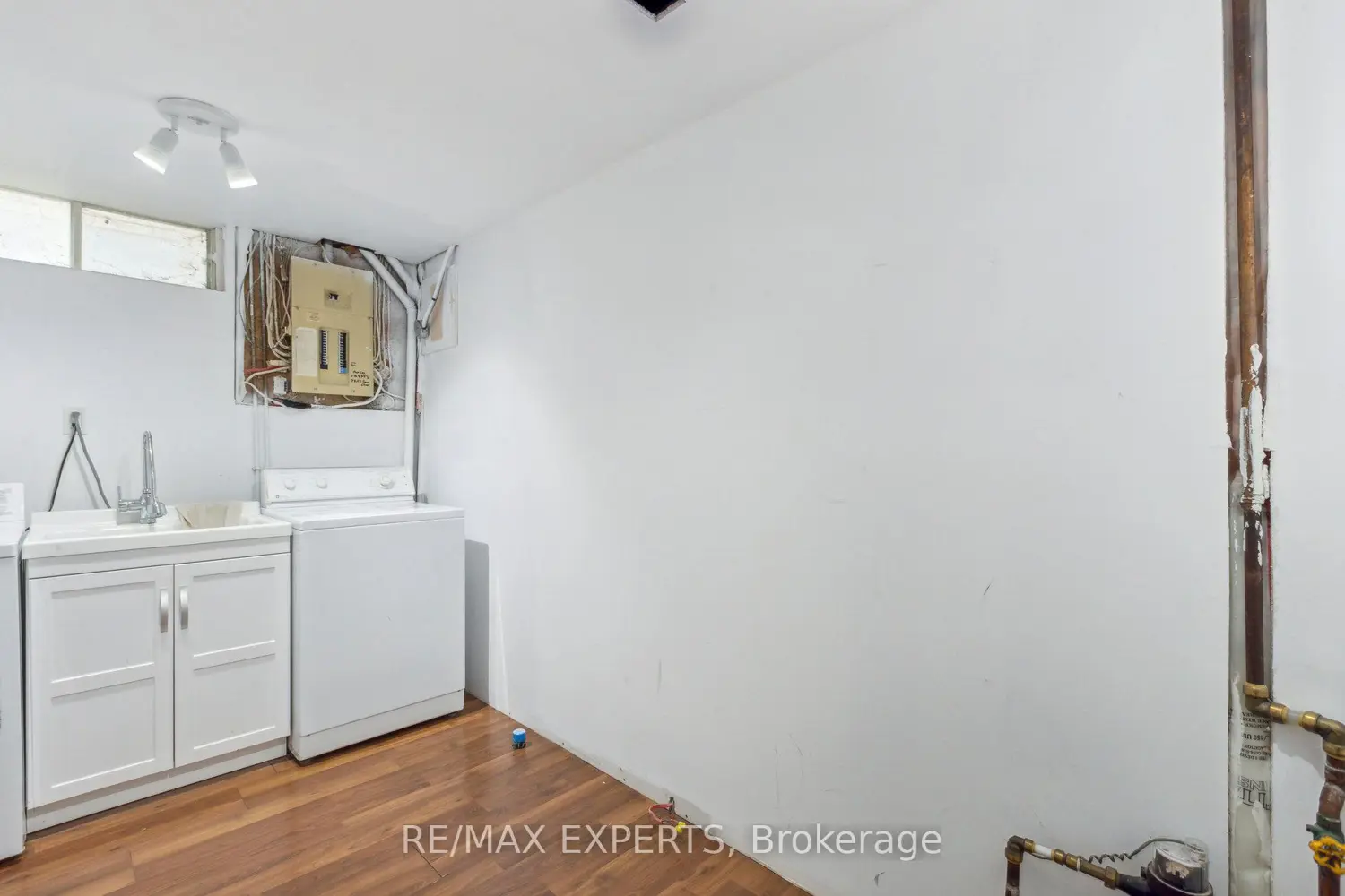 Additional image 16 of 418 Woods Lane