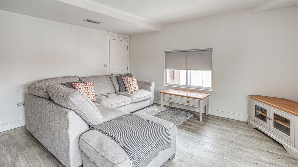 Additional image 2 of 2 bed flat to rentRoebuck House, Horninglow Street, Burton Upon Trent DE14