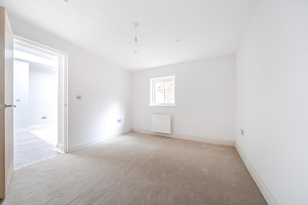 Additional image 11 of 2 bed flat to rentNewbury, Berkshire RG14