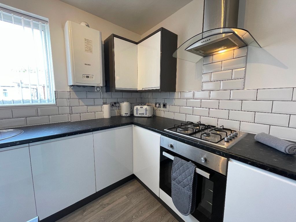 Additional image 2 of 4 bed flat to rentJackson Street, North Shields NE30