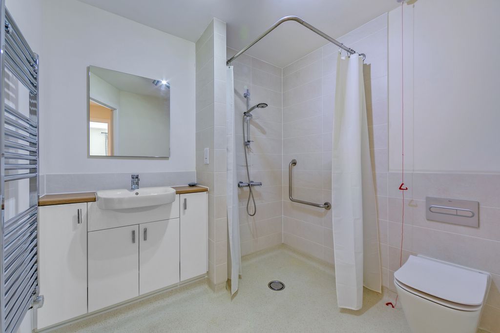 Additional image 2 of 2 bed flat to rentThe Moors, Thatcham RG19