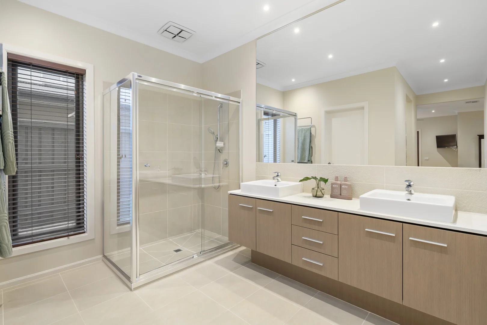 Additional image 13 of 32 Portland Place, Waterways VIC 3195